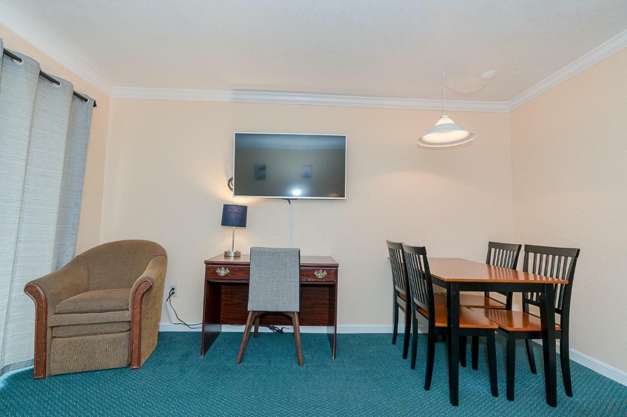 Family Friendly Coastal Condo ガルベストン エクステリア 写真
