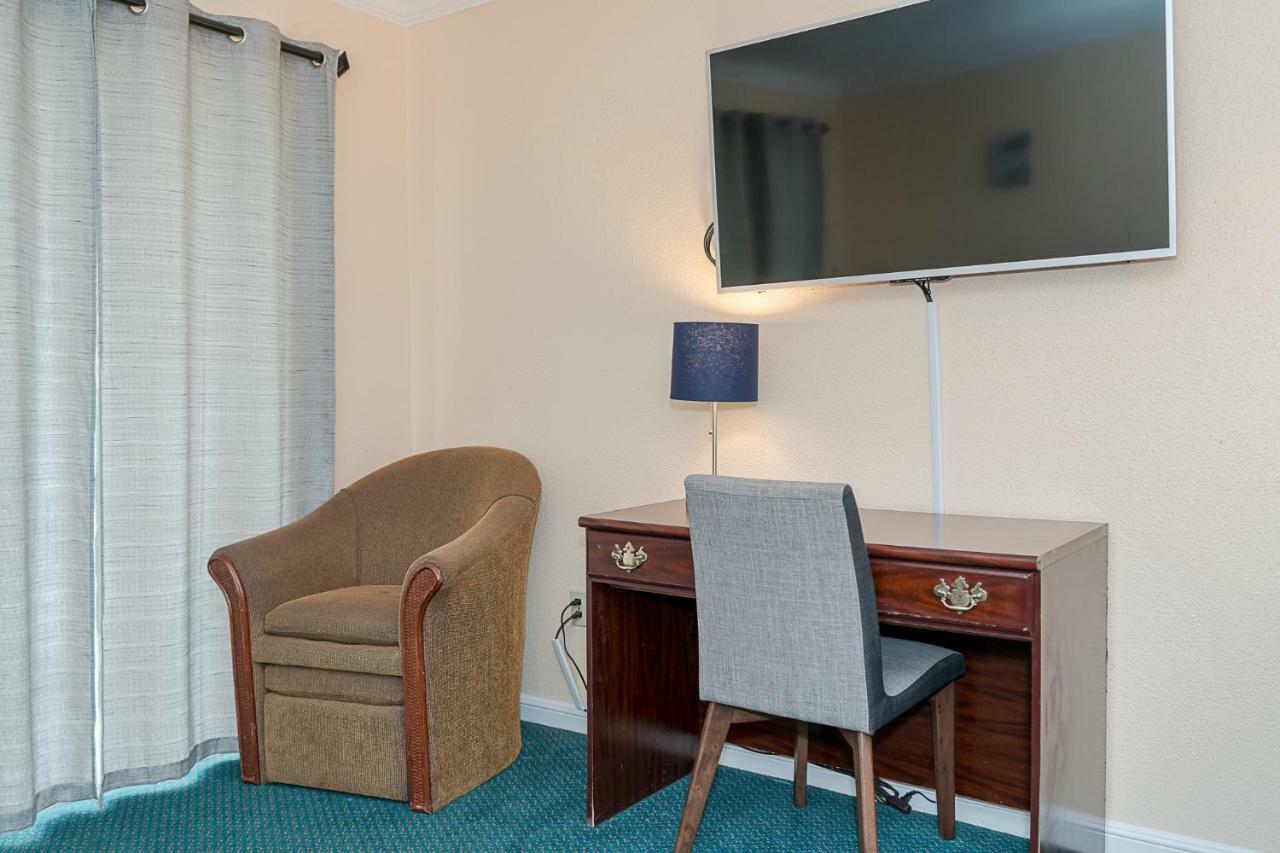 Family Friendly Coastal Condo ガルベストン エクステリア 写真