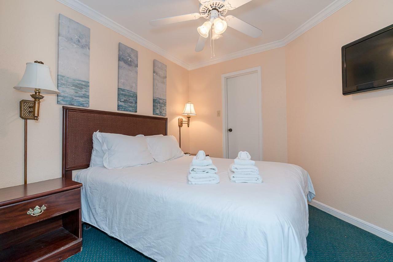 Family Friendly Coastal Condo ガルベストン エクステリア 写真