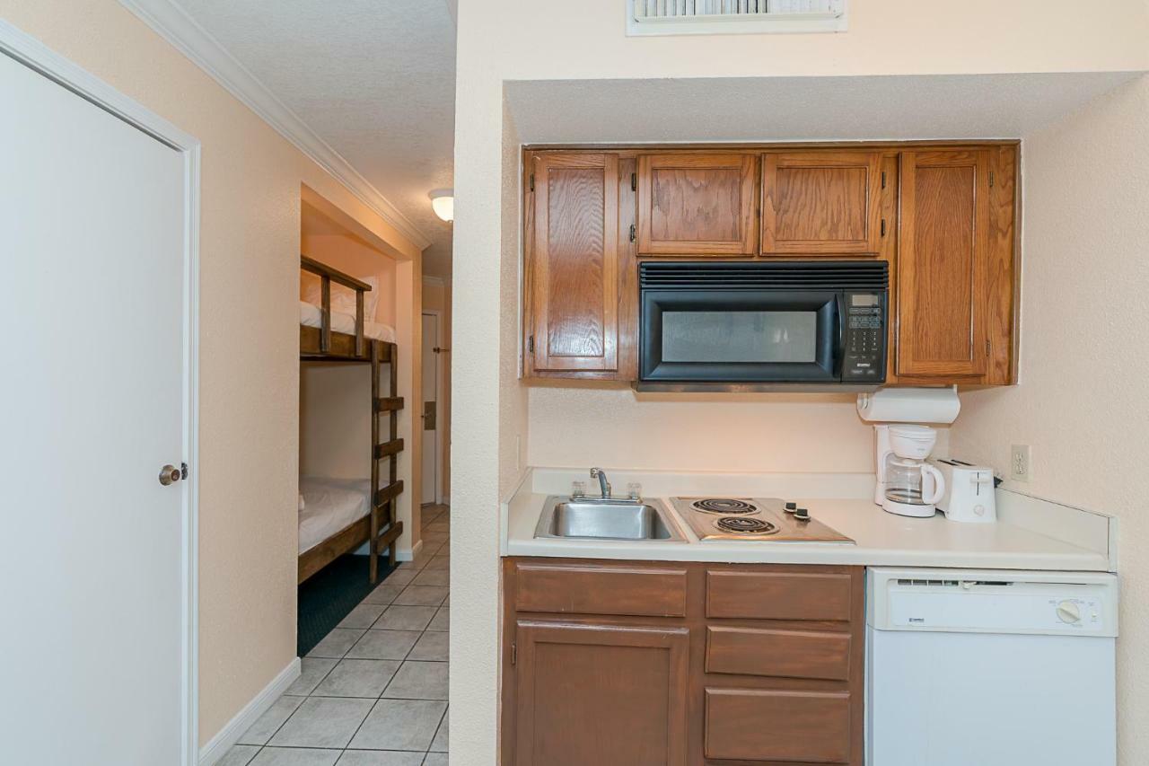 Family Friendly Coastal Condo ガルベストン エクステリア 写真